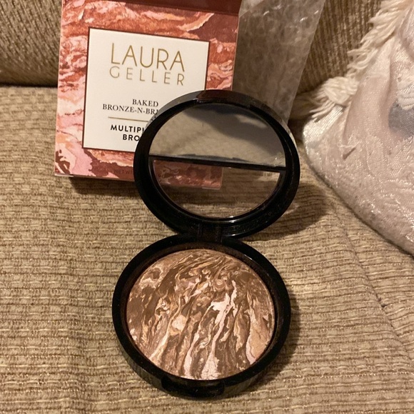 🤎NWT Laura Geller Baked Bronze -N-Brighten Multipurpose Bronzer - Picture 8 of 14